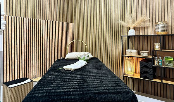 Essence de l'Art — vitrine du salon